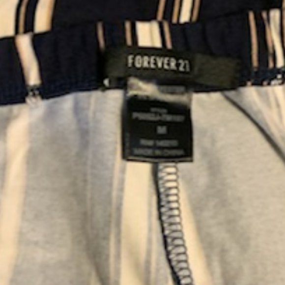 Forever 21 Stretch flared striped pants - Picture 7 of 7